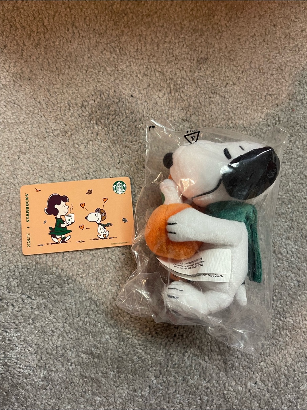 Starbucks x Peanuts Snoopy bag charm